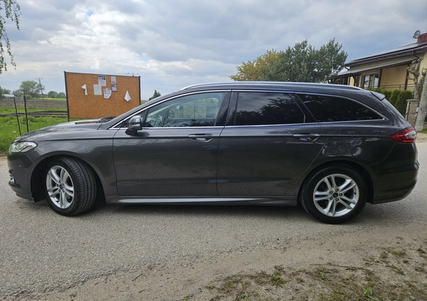 Ford Mondeo cena 56900 przebieg: 240000, rok produkcji 2015 z Sulejówek małe 781